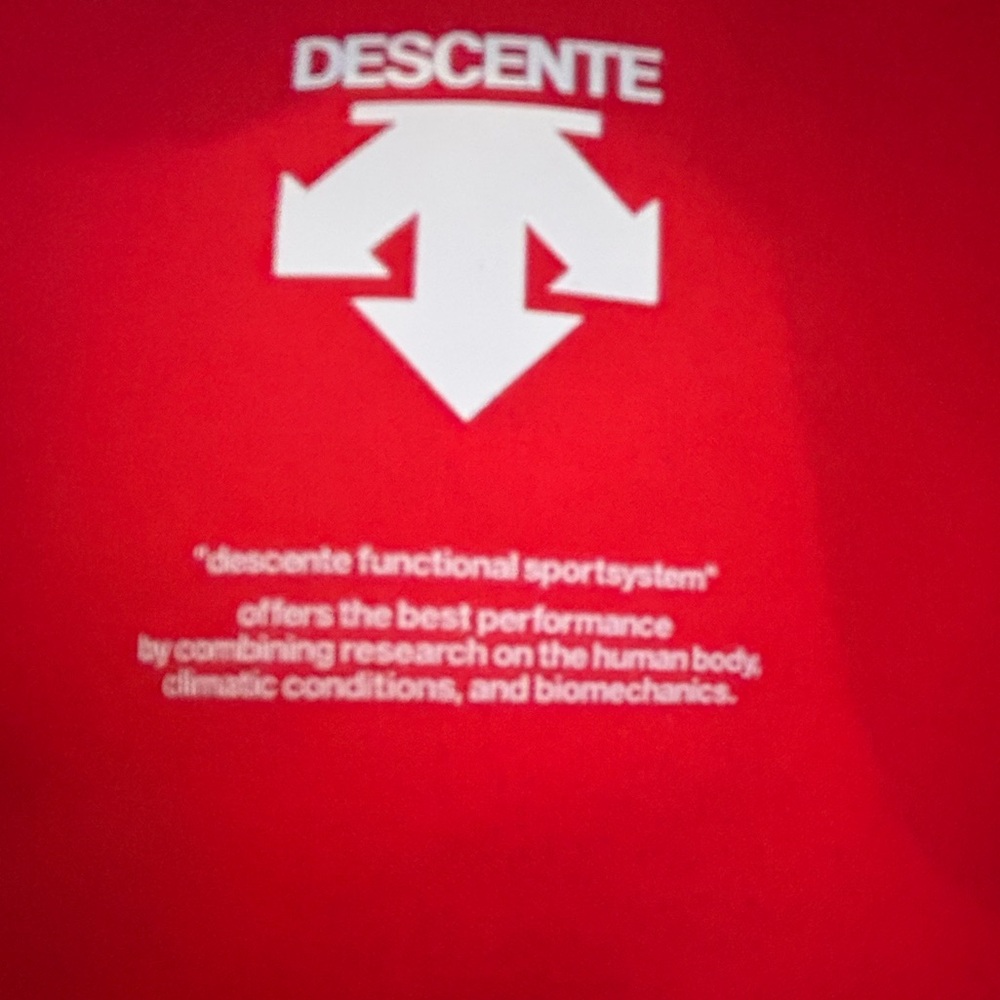 Descente Black and Red Performance Mens Ski Jacket - Picture 7 of 7